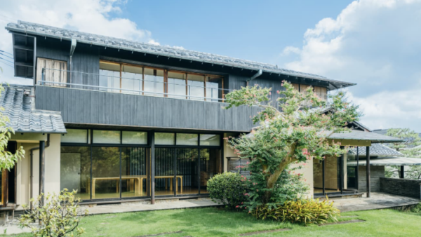 【荻窪】角川庭園（幻戯山荘）の見どころガイド｜俳句と緑が調和する庭園